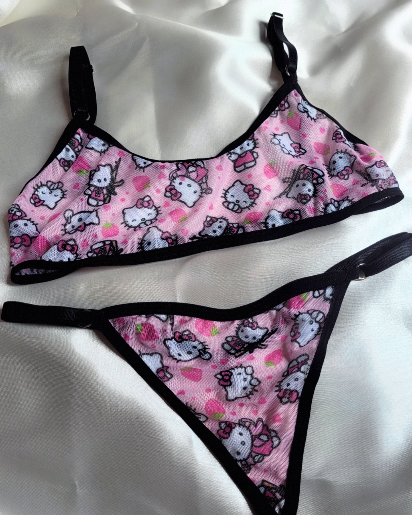 HELLO KITTY BASIC set